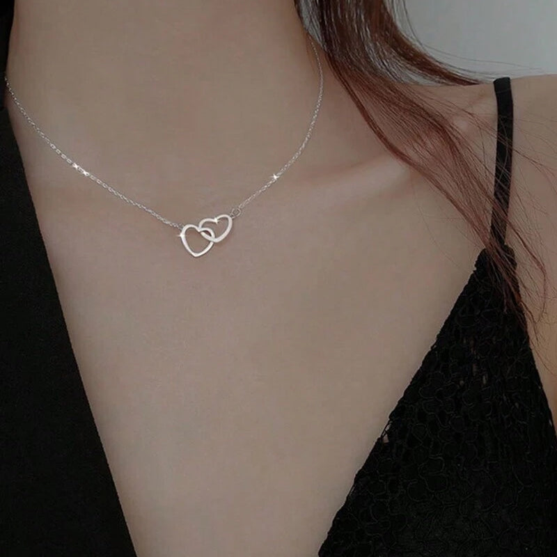 Orthorun | Heart Necklace with Rotating Rose Gift Box – Romantic Jewelry Set for Her