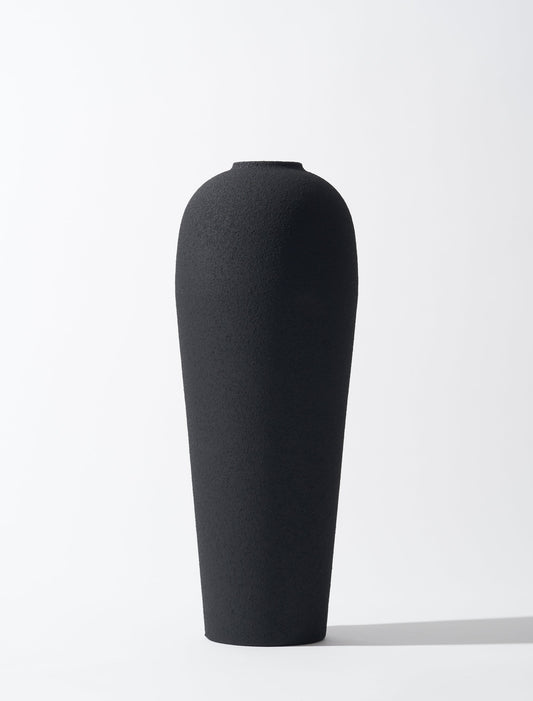 Orthorun | Lola Vase – Structured Black Ceramic Home Decor