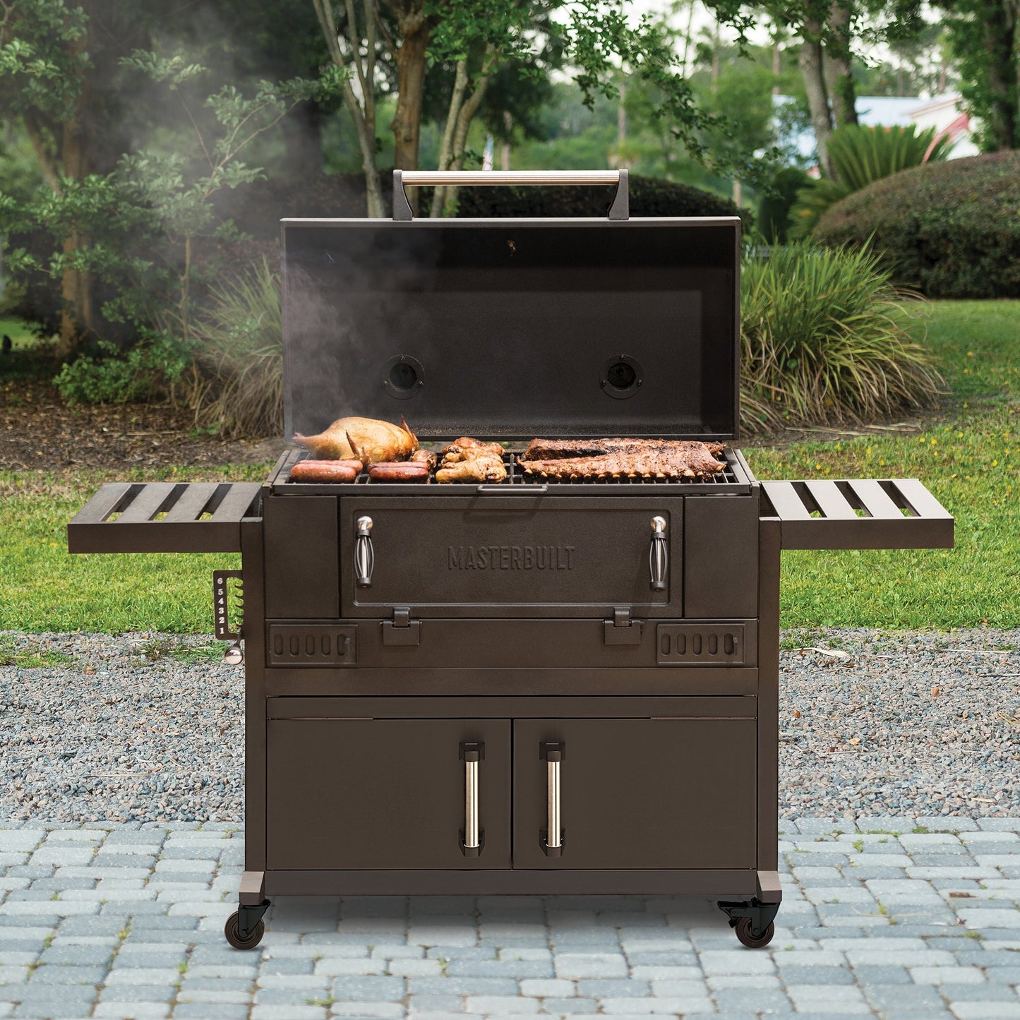 Masterbuilt 36-inch Charcoal Grill