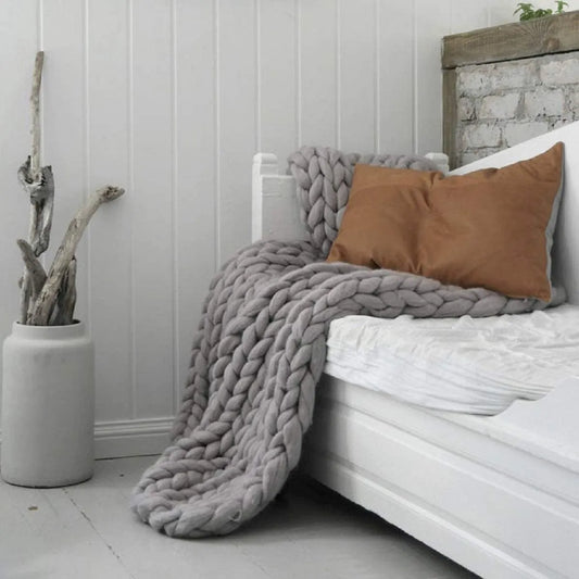 Orthorun | Chunky Knit Blanket – Cozy Wool Blanket for Every Room – Soft & Warm for Sofa and Bed