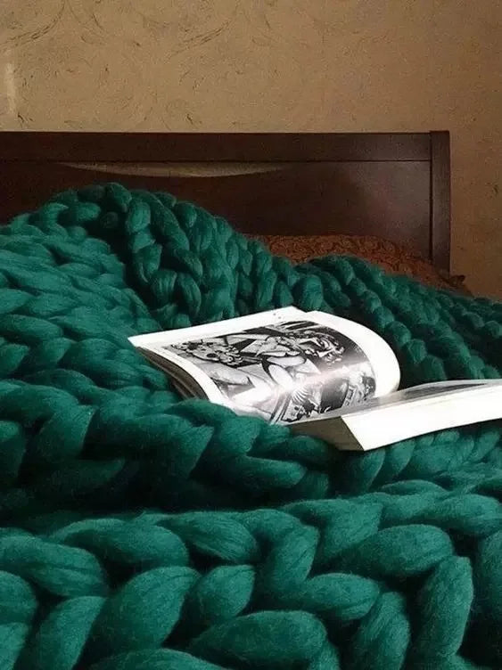 Orthorun | Chunky Knit Blanket – Cozy Wool Blanket for Every Room – Soft & Warm for Sofa and Bed