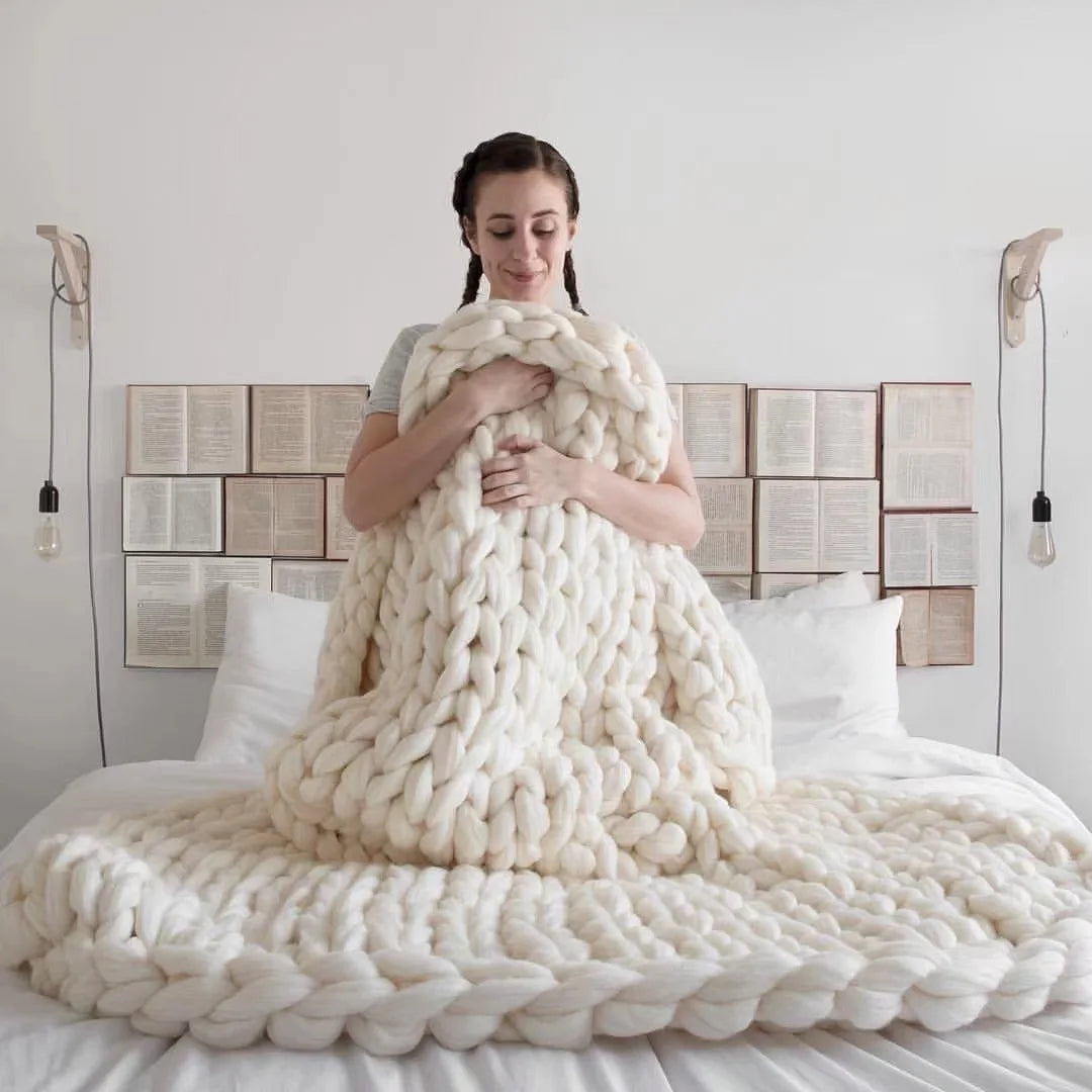Orthorun | Chunky Knit Blanket – Cozy Wool Blanket for Every Room – Soft & Warm for Sofa and Bed