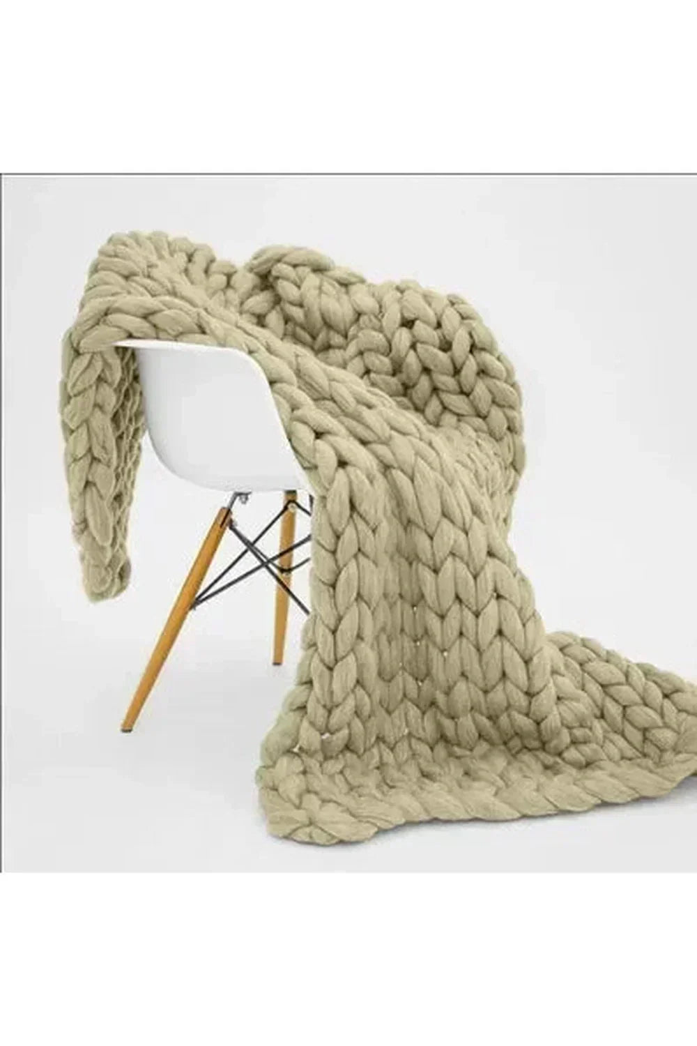 Orthorun | Cozy Knit Chunky Blanket – Thick Handmade Throw for Couch & Bed
