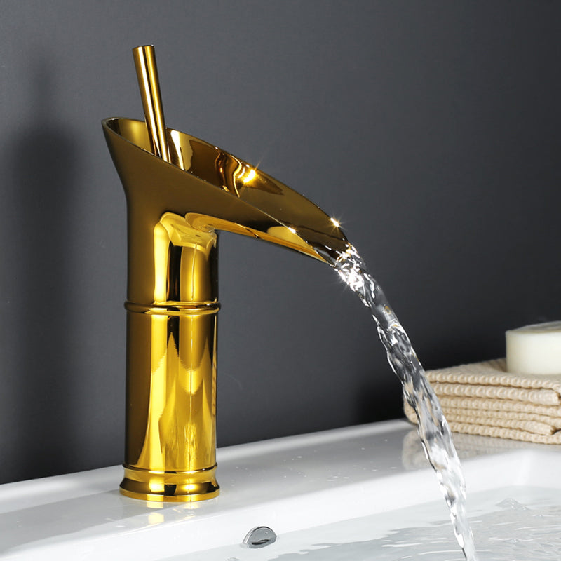Orthorun | Antique Waterfall Bathroom Water Wallpaper