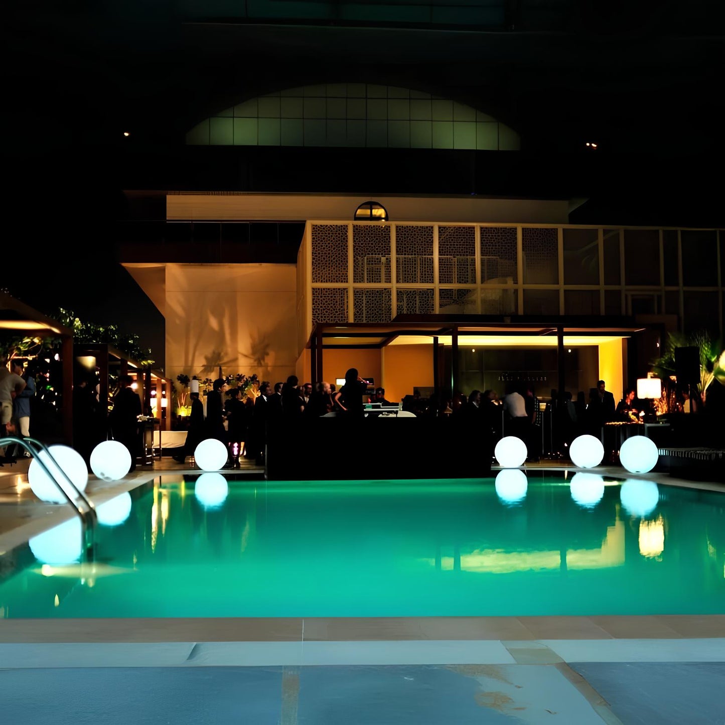 Orthorun | Wireless Mood Lamp for Indoor & Outdoor - LumaSphere